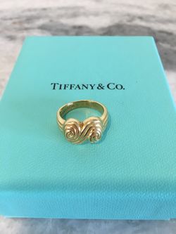Tiffany & Co. rare Spiro 18k gold ring