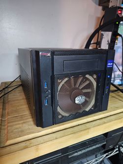 Gaming Mini ITX PC. i7-CPU, 16GB Ram, 1TB HDD, GPU: Radeon Graphics.