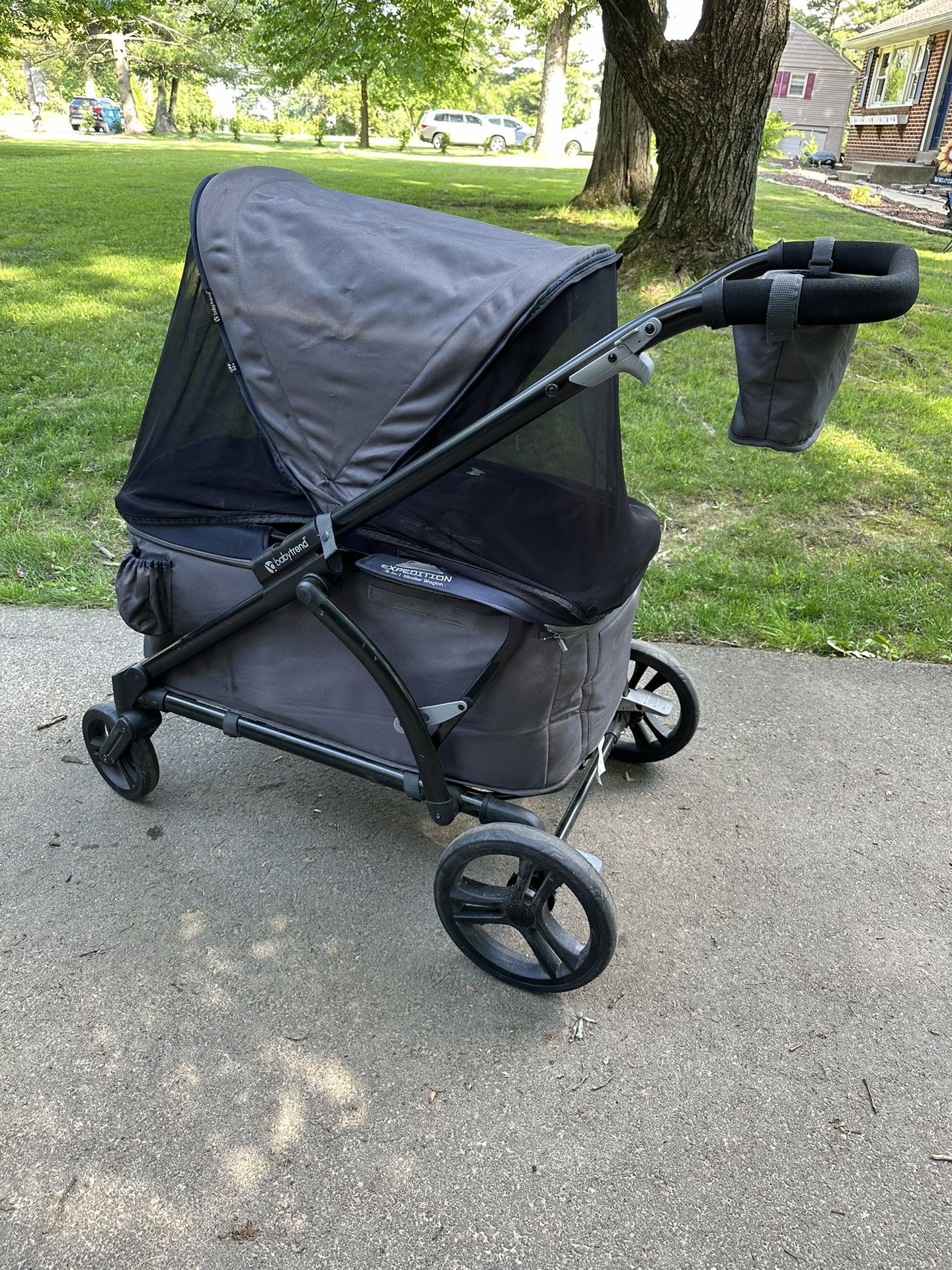 Baby Trend expedition Wagon