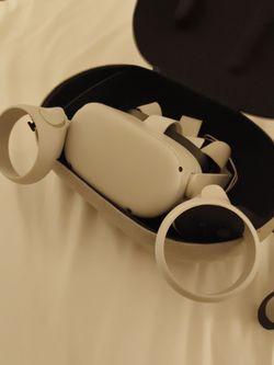 Oculus quest 2VR headset