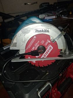 Makita Circular Saw with Diablo Blade