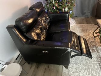 Leather Recliner Love Seat And 1 Leather Recliner (single)