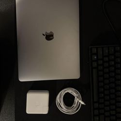 MACBOOK PRO 2017