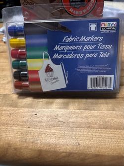 New fabric markers set