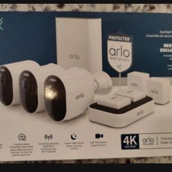 Arlo Ultra 2 Spotlight 3-Camera Security Bundle