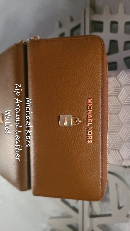Michael Kors Zip Around Wallet