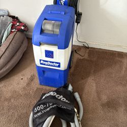Rug doctor mighty Pro X3 plus the hose to clean upholstery