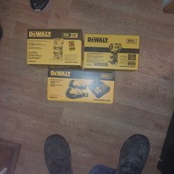 DeWalt 20v Battery And Charger Kit, 20v Compact Router XR , 20v 1/2in Compact Impact Wrench
