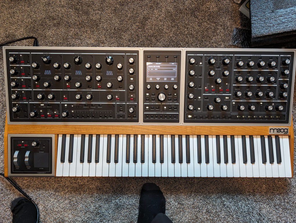 Moog One 8 Voice Polyphonic Analog Synthesizer With Box 