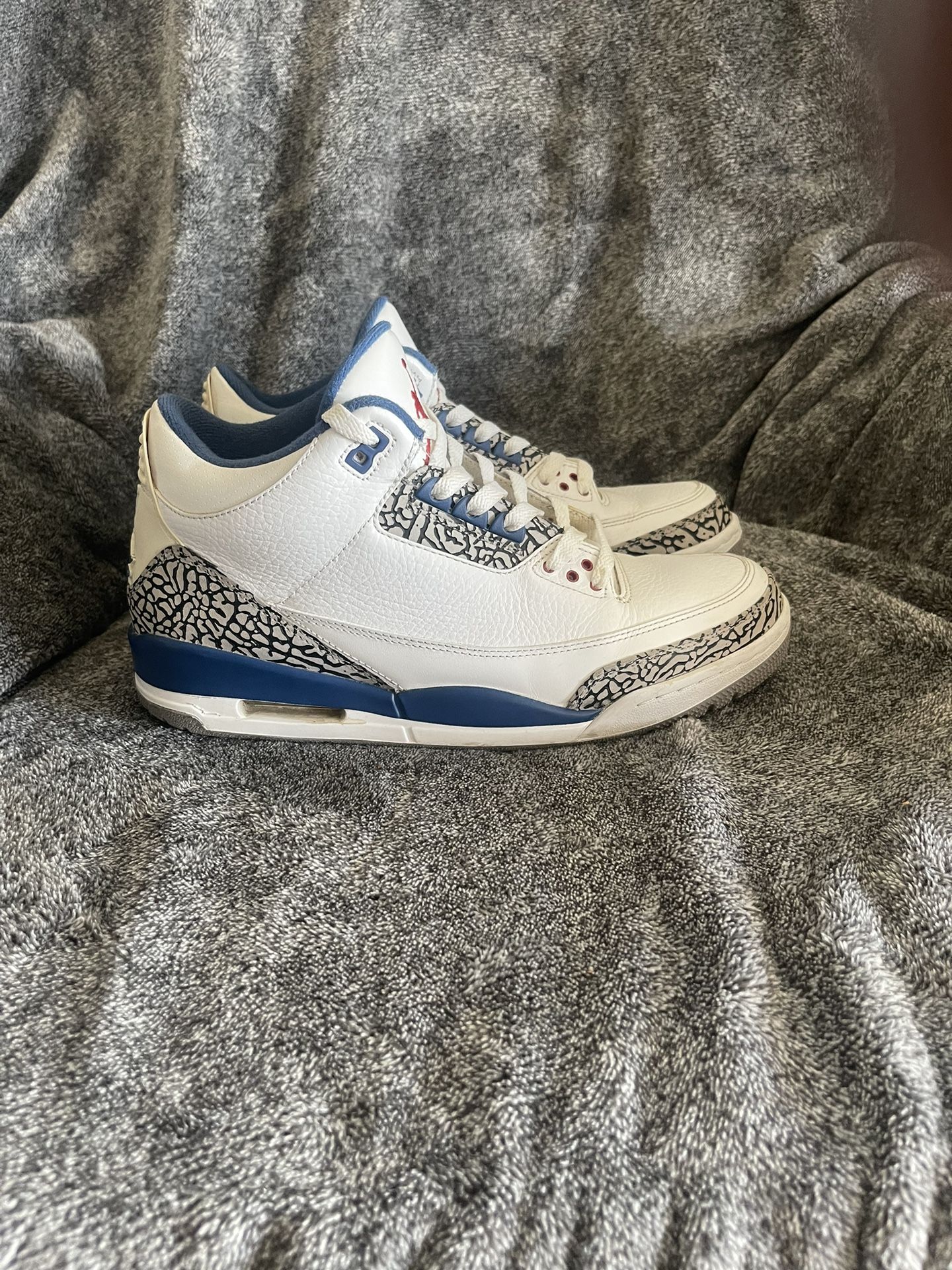 Jordan hot sale 3 royal