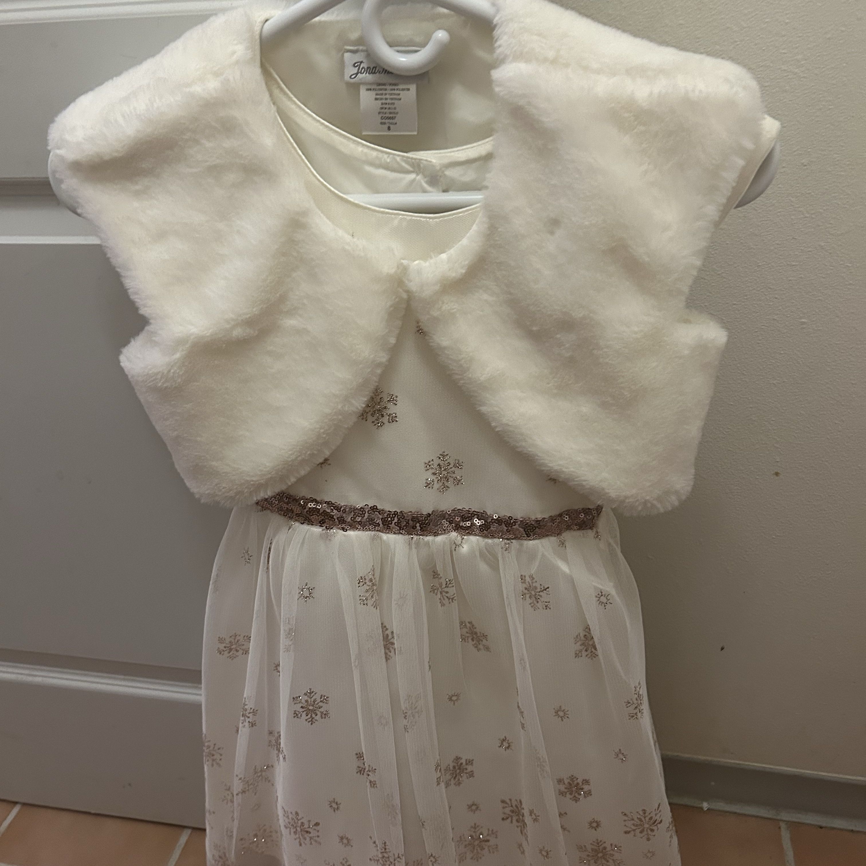 White Formal Dress with Fur Bolero. Size 8 Girl