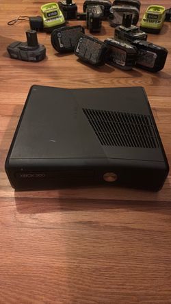 Xbox 360 for sale adult owned