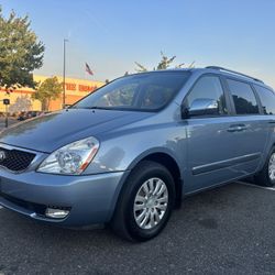 2014 KIA Sedona
