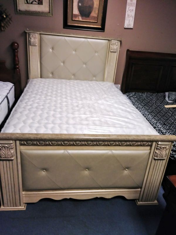 Queen Bed Of Leather With New Mattress And Used Box Spring Queen Bed Of Leather With New Mattress And Used Box Spring Furniture In Lexington Ky Offerup