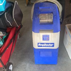Rug Doctor Carpet Shampooer