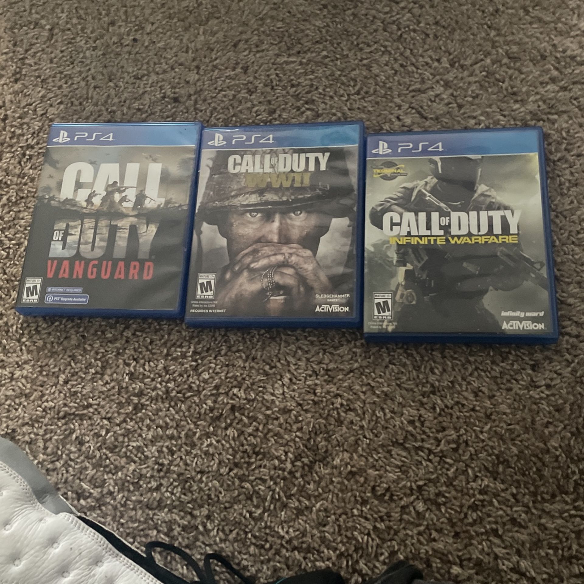 3 Call Of Duty Games $30