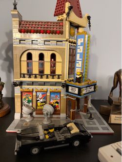 Lego cinema Palace