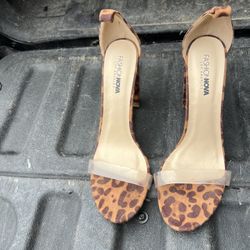 Leopard print pump Fashion Nova Woman’s Size 11 
