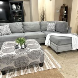 Grey Sectional Couch w/ Ottoman 