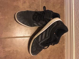 Adidas used men's shoes size 12