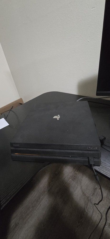 PS4 PRO