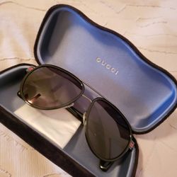 Gucci Sunglasses (Black)