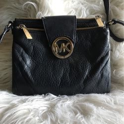 Michael Kors Fulton Style Leather Black Crossbody Bagel 