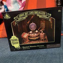 Disneyland Haunted Mansion Diorama Kits