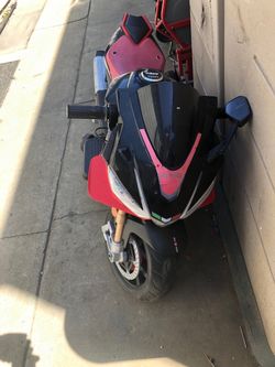 Aprilia Sport Motorcycle Red and Black kids
