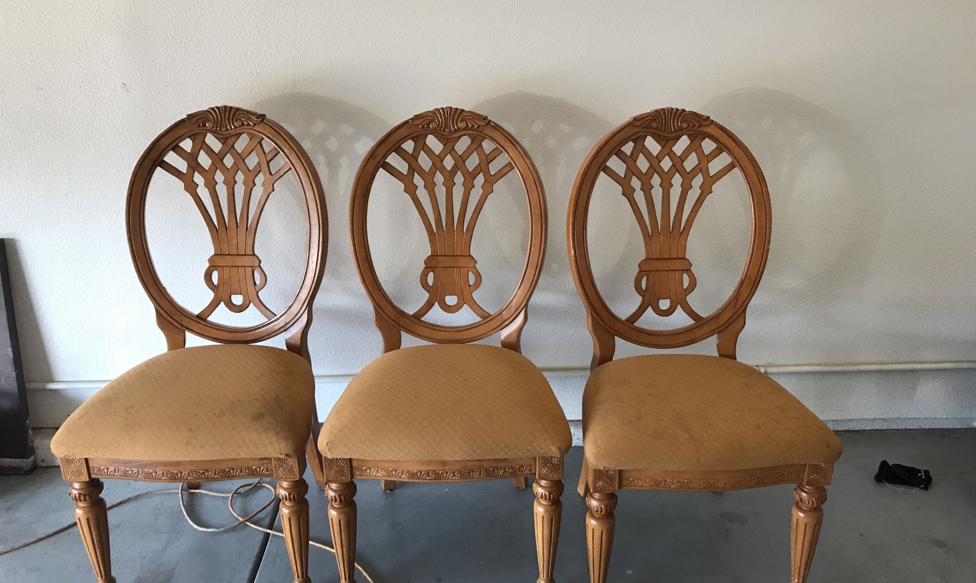 5 Chairs