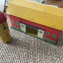 Toy Barn with Silo