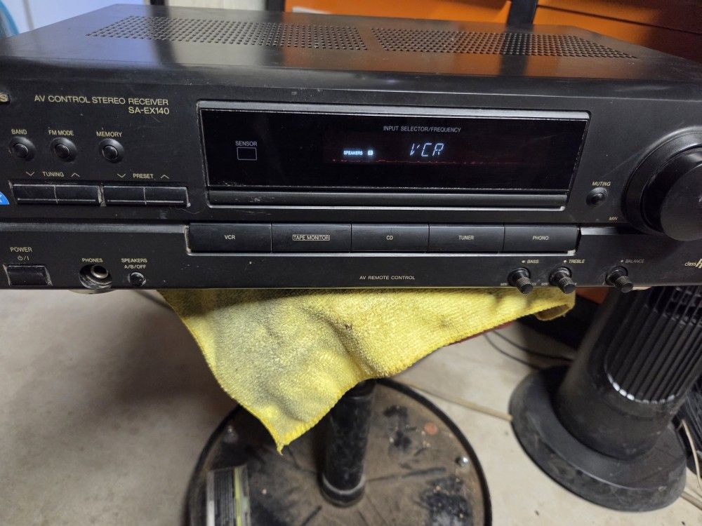 Technics  Stereo  Receiver  Sa-EX140 Only Sounds Good On Tape For Parts As Is 