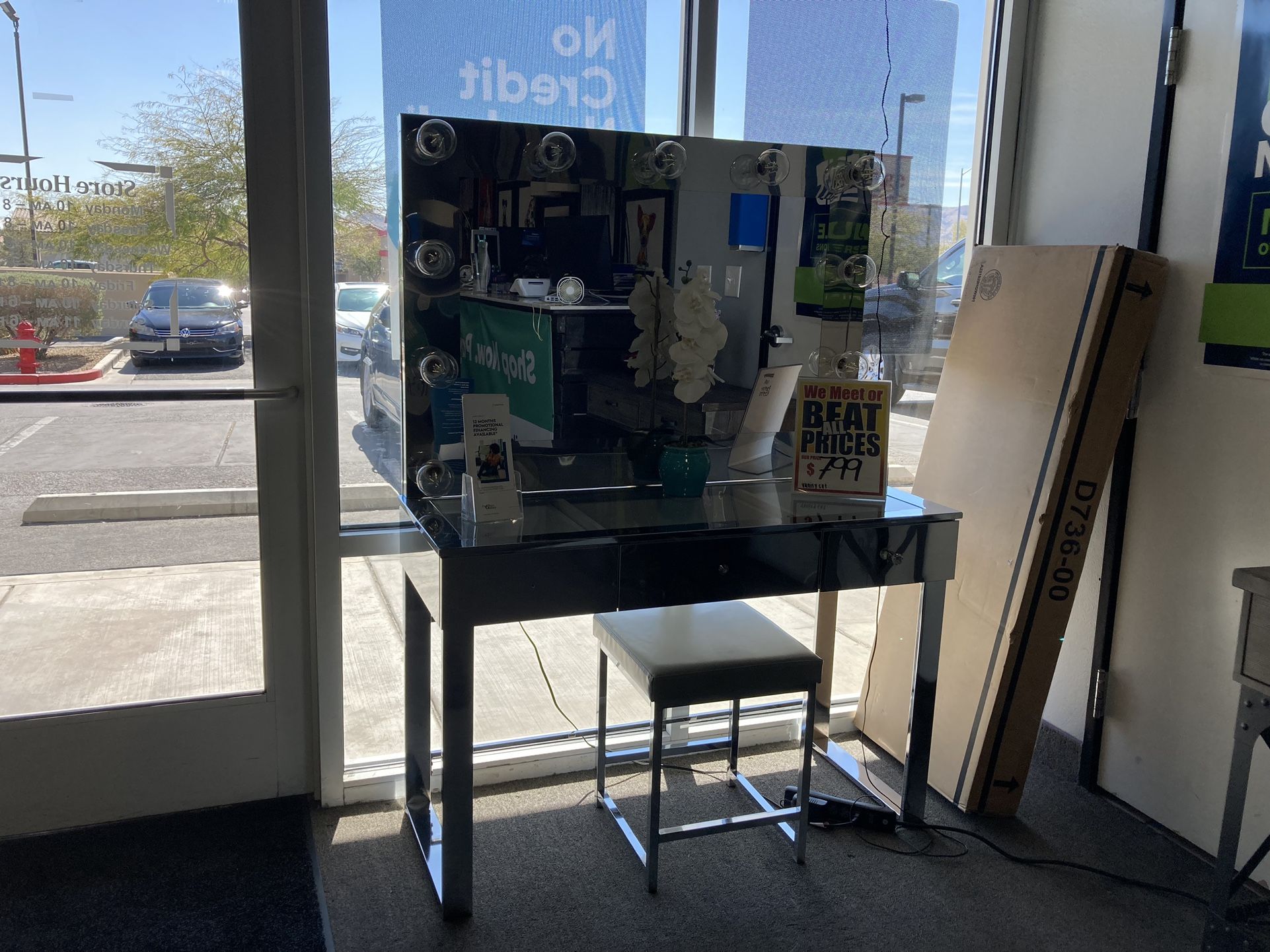 Amazing Light Up Vanity 🔥‼️📲 $699