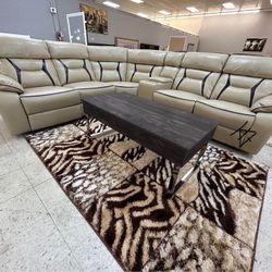 📌Kincord 3-Piece Power Reclining Sectional
Ashley Furniture$20 Down Payment and delivery available 