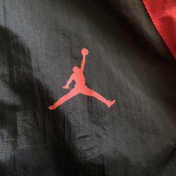  L Jordan Windbreaker