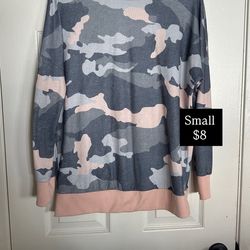 Gray camouflage long sleeve lightweight women’s juniors small