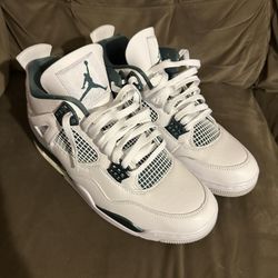 Jordan 4 