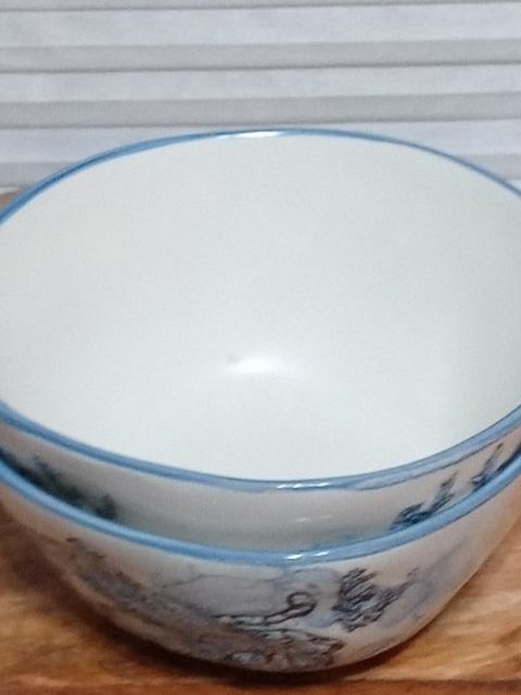 In Homestylez Chesapeake Bay White Crab Soup / Cereal 6" Bowls Set Of 2, Condition is "New". Shipped with USPS Priority Mail, UPS, FedEx.