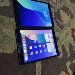 2 iPads 7th generation 32 gb wiffi only 