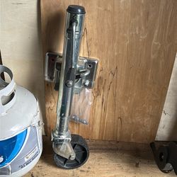 Pivoting tongue Jack
