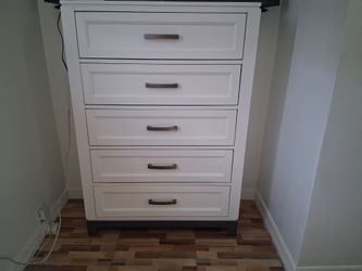 Full bedroom set available, Twin size bed.