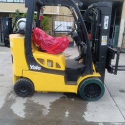 FORKLIFT YALE Año 2015 8000#