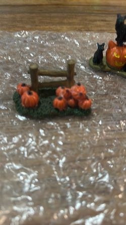 Miniature Halloween Pumpkin Patch Figurine