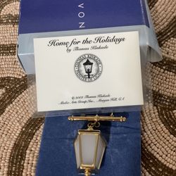 AVON Thomas Kinkade Pin