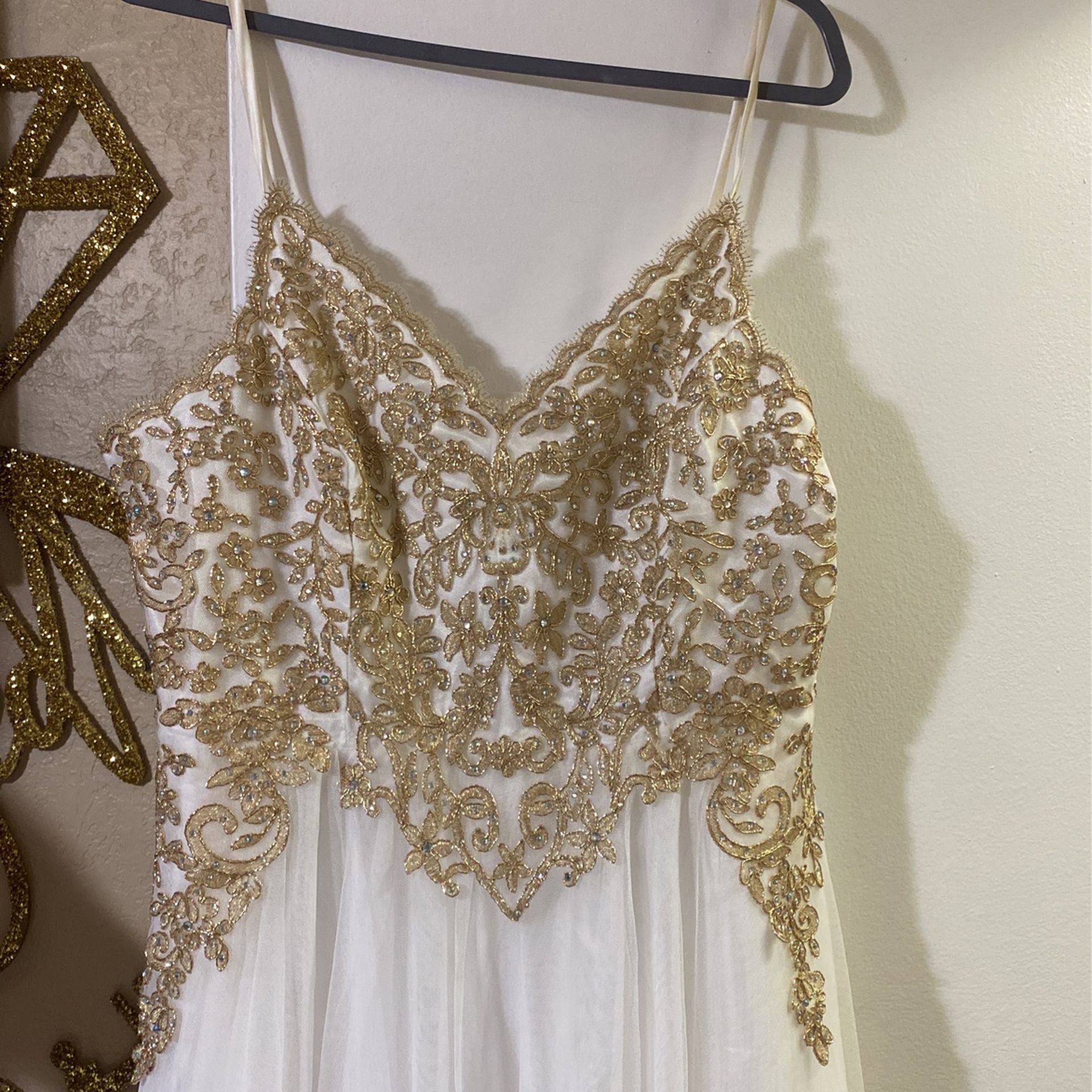 White/Gold Dress (16w Size)