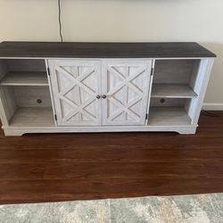 Decorative table w shelfs and cabinet