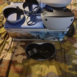 PSVR2 With Charging Dock PRICE NEGOTIABLE 