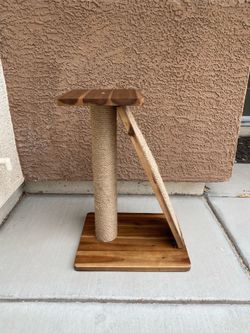 Scratching post