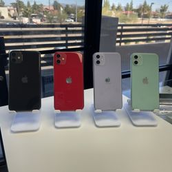 iPhone 11 Unlocked 64Gb Like New With Warranty.  📲🛍️