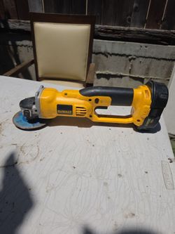 Dewalt Cordless Cut Off tool